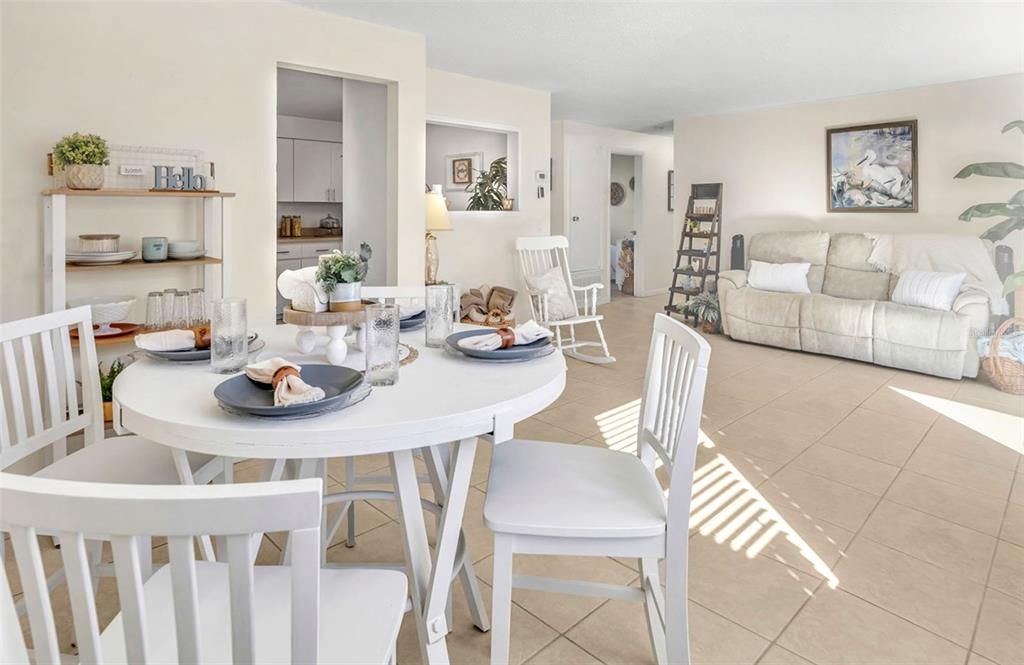 На продажу: $265,597 (3 спален, 2 ванн, 1198 Квадратных фут)