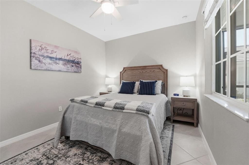 For Sale: $419,900 (2 beds, 2 baths, 1366 Square Feet)