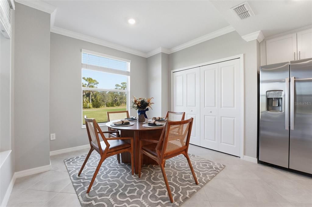 For Sale: $419,900 (2 beds, 2 baths, 1366 Square Feet)