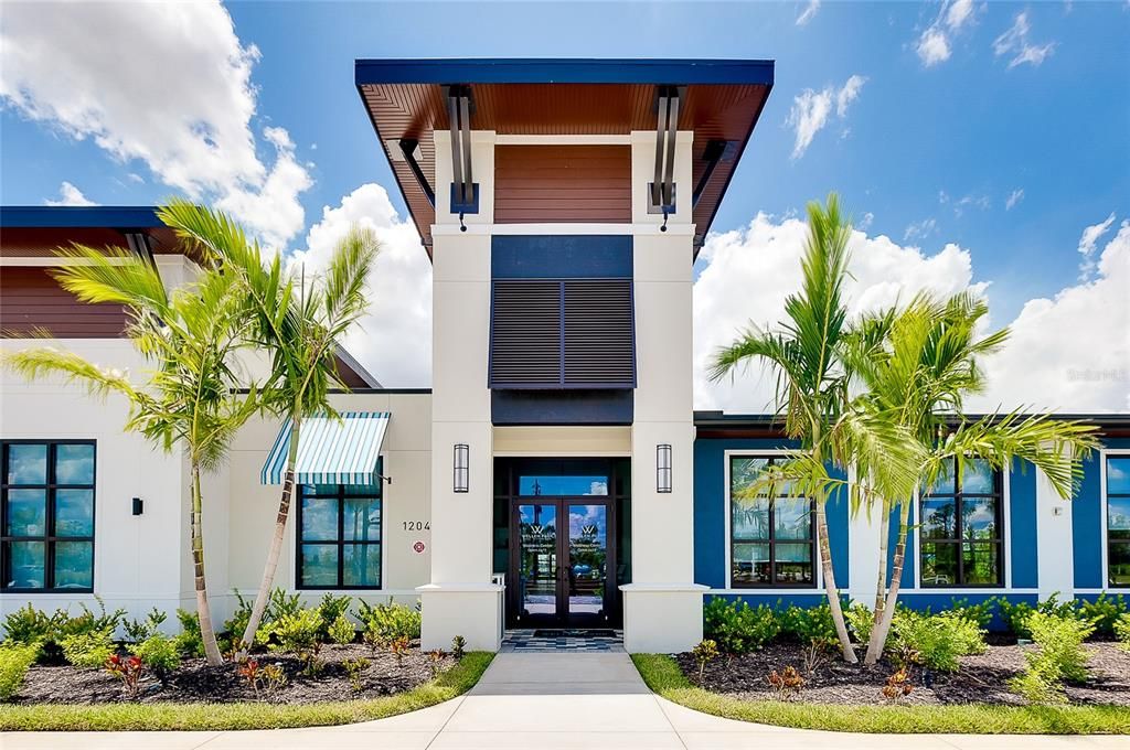 For Sale: $419,900 (2 beds, 2 baths, 1366 Square Feet)