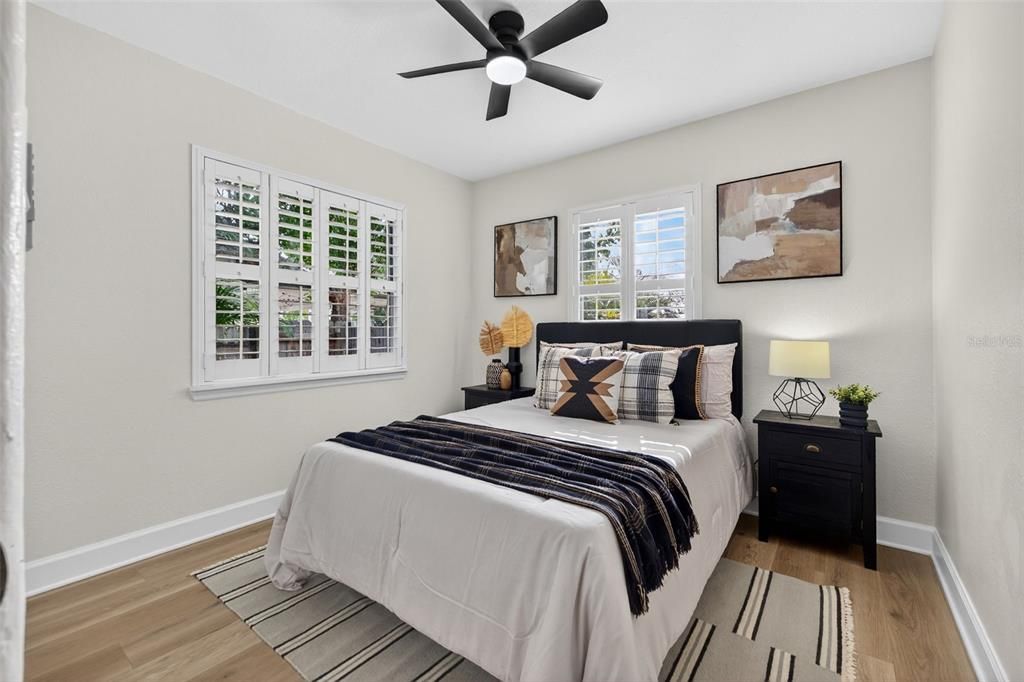 For Sale: $350,000 (2 beds, 1 baths, 624 Square Feet)