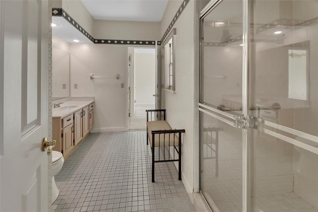 For Sale: $265,000 (3 beds, 2 baths, 1579 Square Feet)