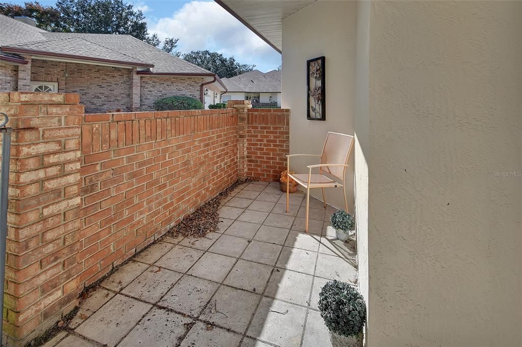 For Sale: $265,000 (3 beds, 2 baths, 1579 Square Feet)