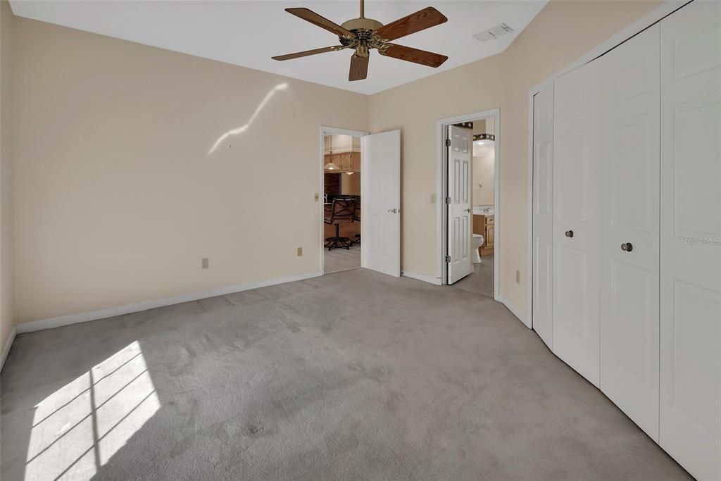 For Sale: $265,000 (3 beds, 2 baths, 1579 Square Feet)