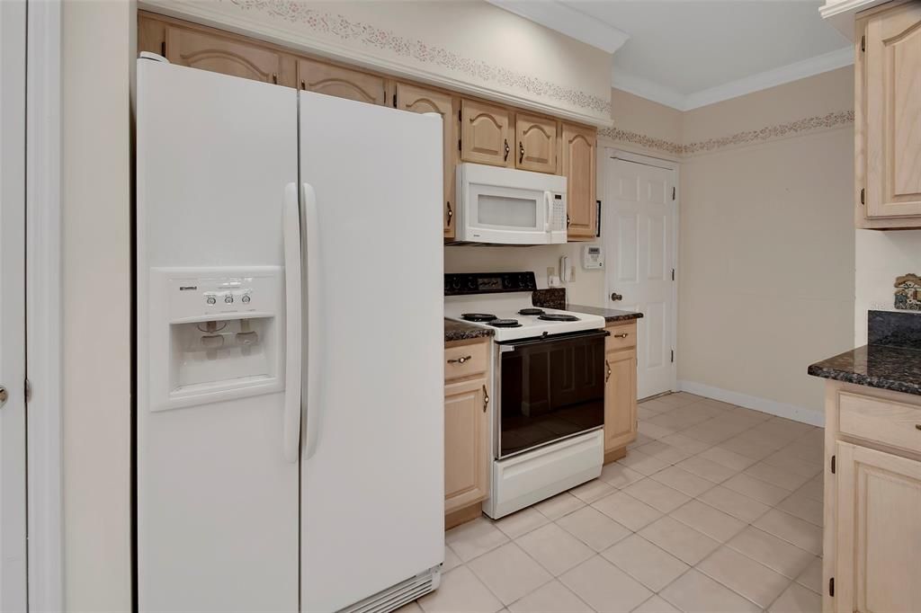 For Sale: $265,000 (3 beds, 2 baths, 1579 Square Feet)