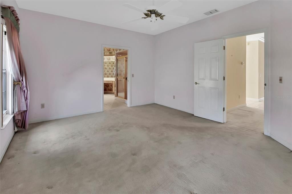 For Sale: $265,000 (3 beds, 2 baths, 1579 Square Feet)