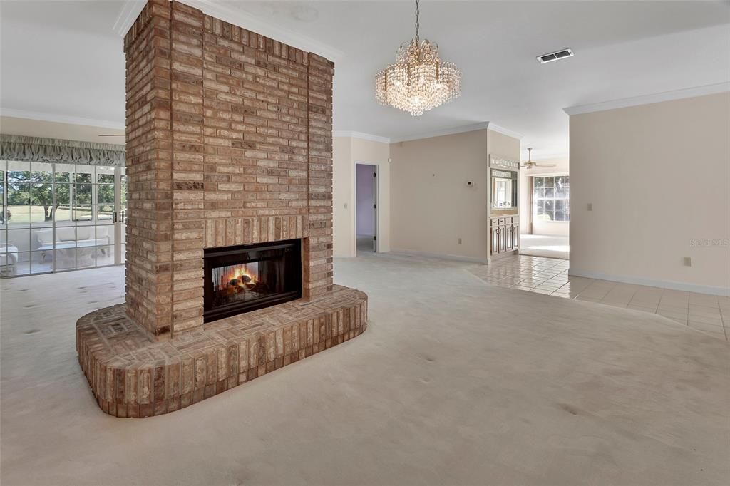 For Sale: $265,000 (3 beds, 2 baths, 1579 Square Feet)