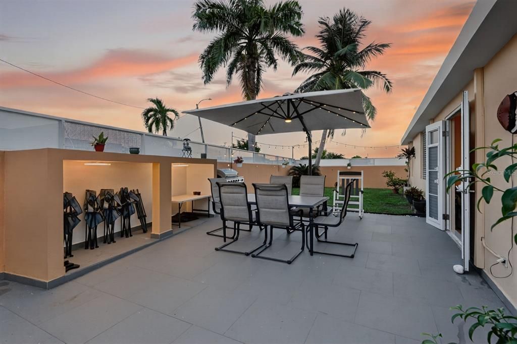 Под контрактом: $305,000 (3 спален, 2 ванн, 1300 Квадратных фут)