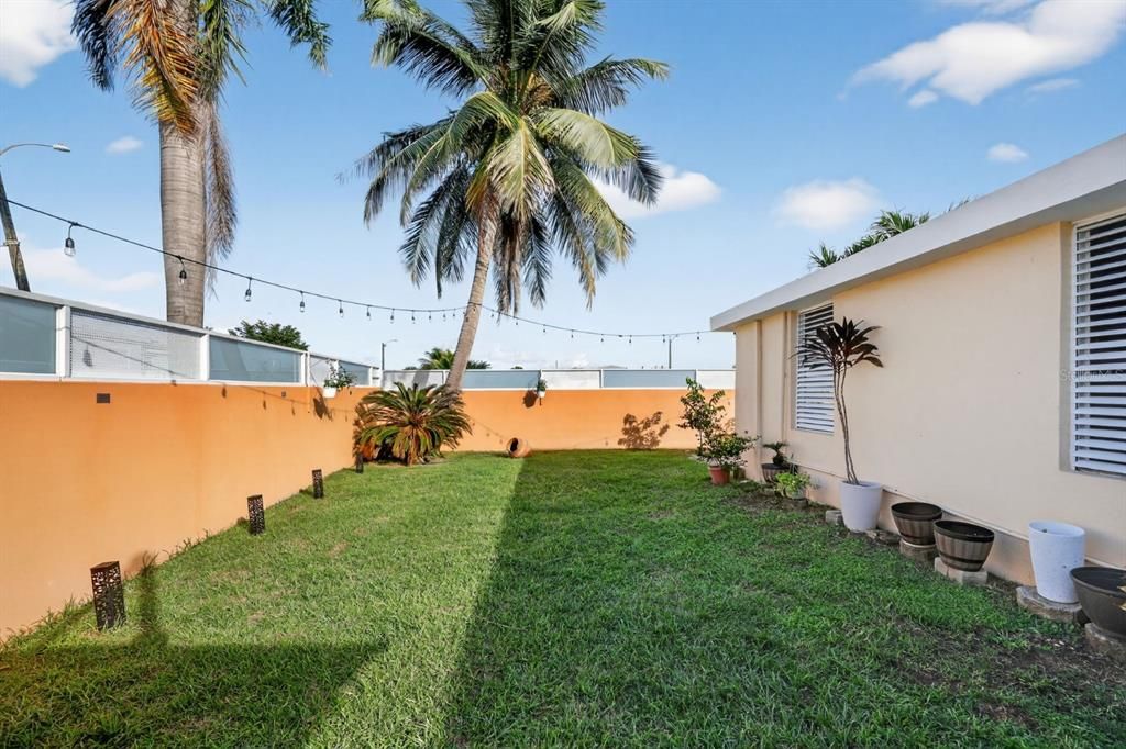 Под контрактом: $305,000 (3 спален, 2 ванн, 1300 Квадратных фут)