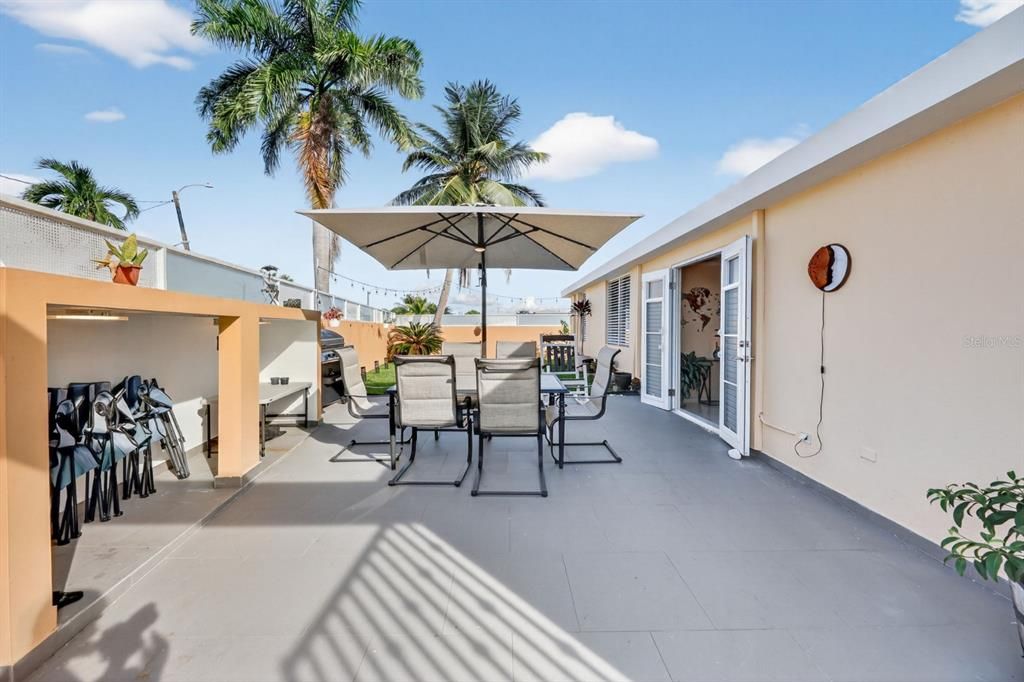 Под контрактом: $305,000 (3 спален, 2 ванн, 1300 Квадратных фут)