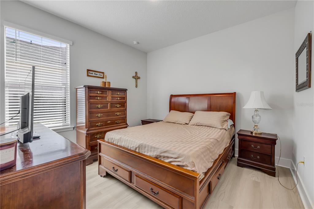 待售: $565,000 (4 贝兹, 3 浴室, 2641 平方英尺)