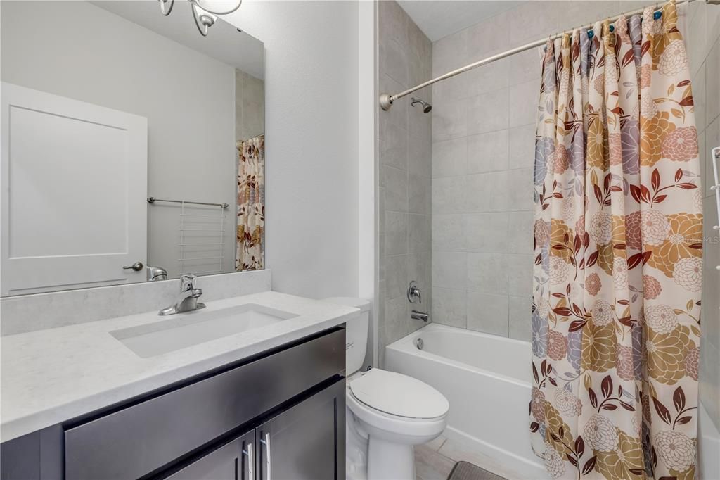 待售: $565,000 (4 贝兹, 3 浴室, 2641 平方英尺)