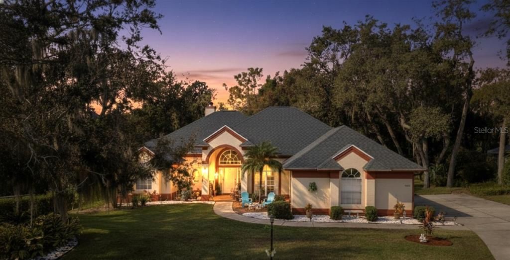 For Sale: $485,000 (3 beds, 2 baths, 2396 Square Feet)