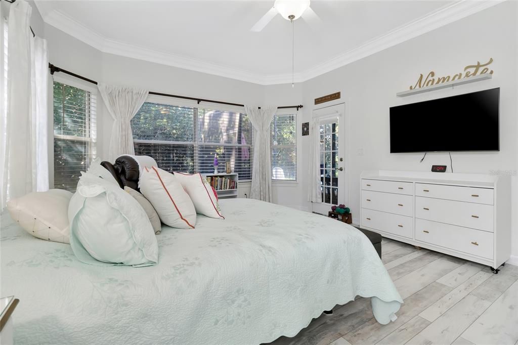 For Sale: $485,000 (3 beds, 2 baths, 2396 Square Feet)