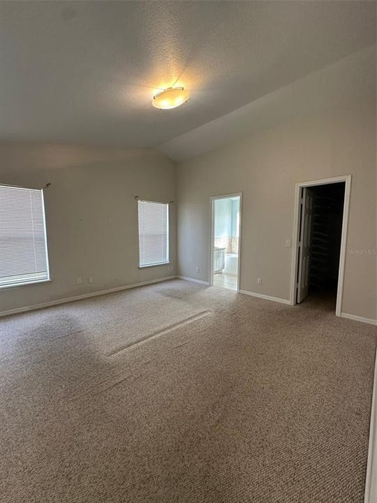 For Rent: $2,100 (3 beds, 2 baths, 1685 Square Feet)