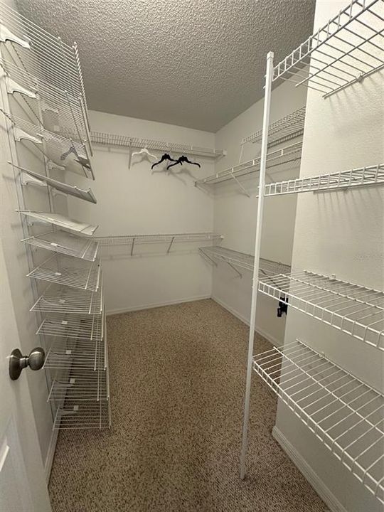 For Rent: $2,100 (3 beds, 2 baths, 1685 Square Feet)