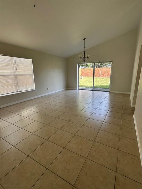 For Rent: $2,100 (3 beds, 2 baths, 1685 Square Feet)