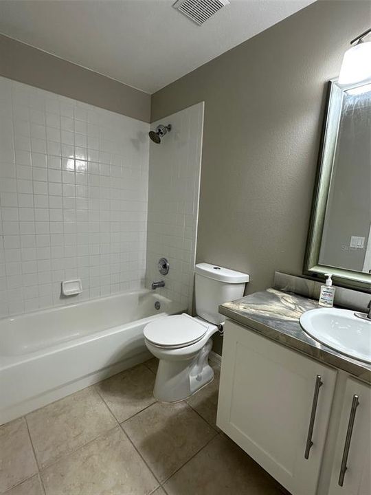 For Rent: $2,100 (3 beds, 2 baths, 1685 Square Feet)