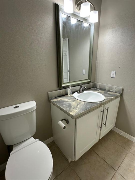 For Rent: $2,100 (3 beds, 2 baths, 1685 Square Feet)