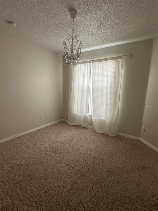 For Rent: $2,100 (3 beds, 2 baths, 1685 Square Feet)