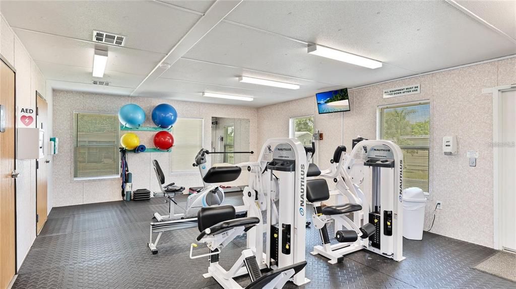 For Sale: $115,000 (1 beds, 2 baths, 1008 Square Feet)