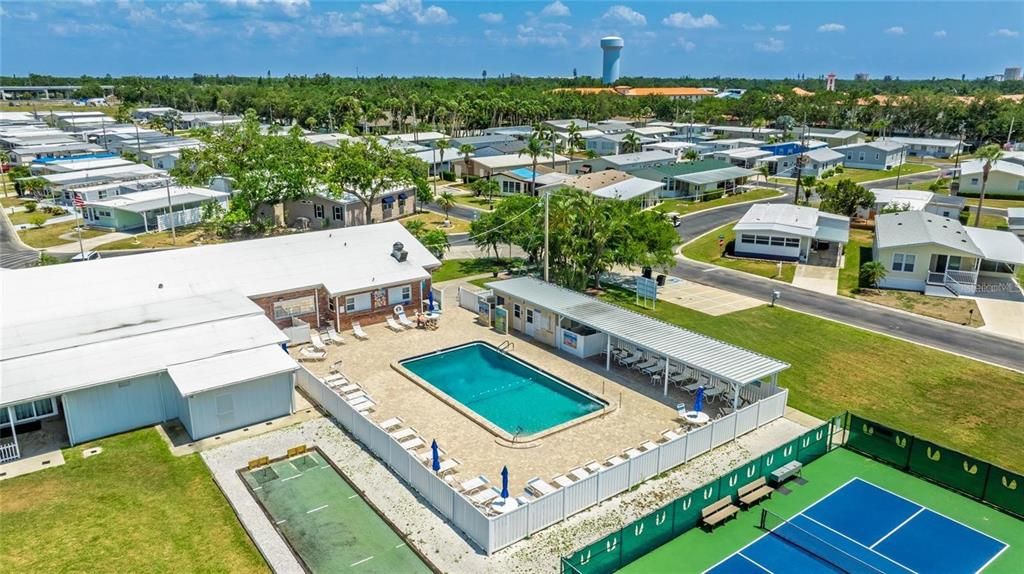 For Sale: $115,000 (1 beds, 2 baths, 1008 Square Feet)