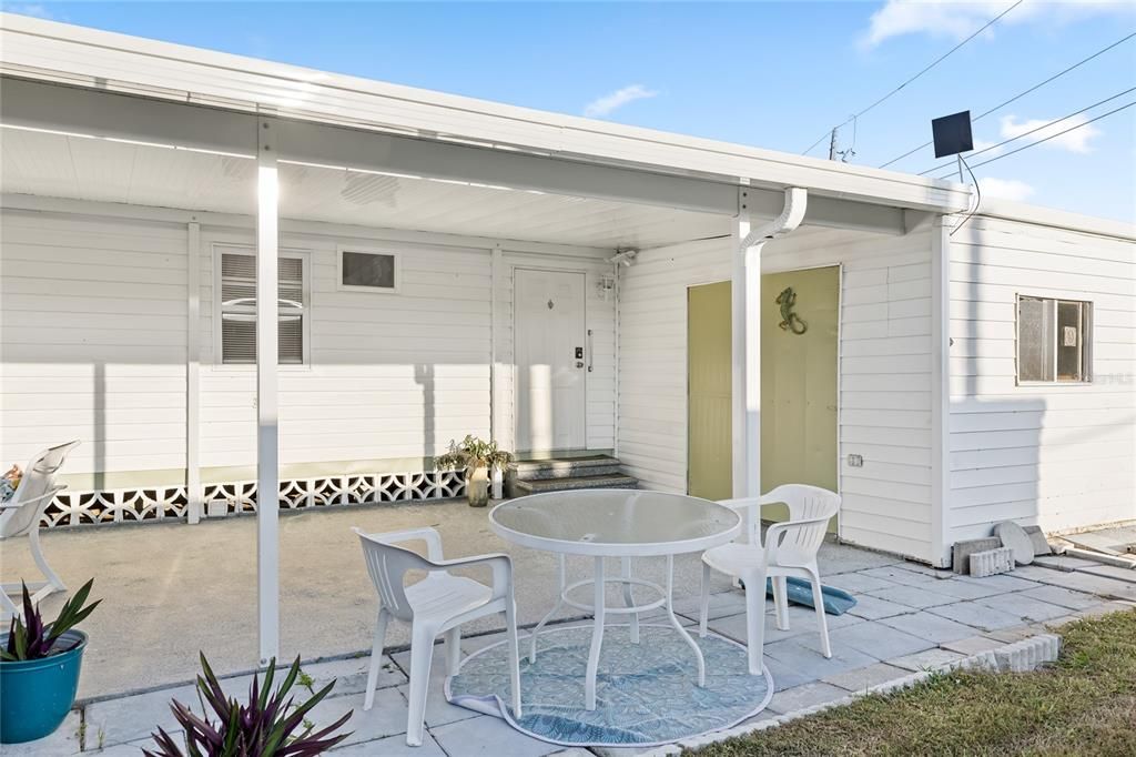 For Sale: $115,000 (1 beds, 2 baths, 1008 Square Feet)