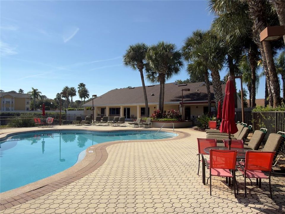 For Sale: $275,000 (2 beds, 2 baths, 1012 Square Feet)