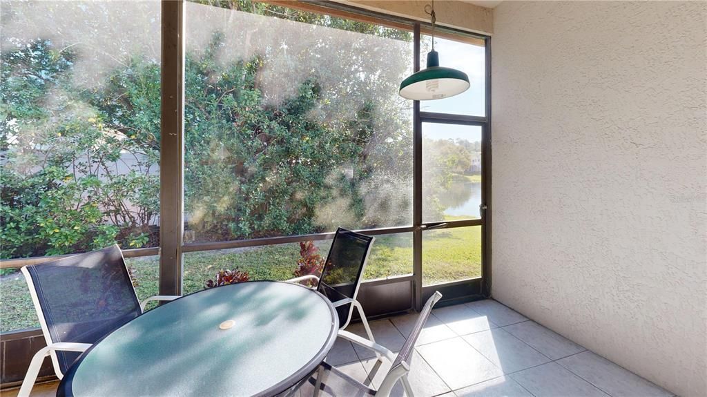 For Sale: $275,000 (2 beds, 2 baths, 1012 Square Feet)