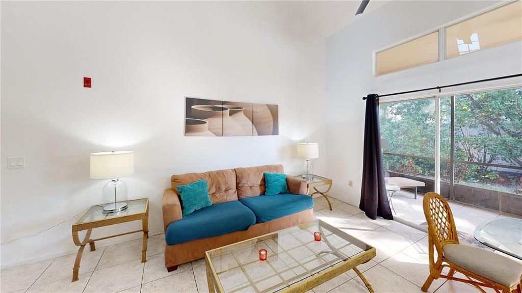 For Sale: $275,000 (2 beds, 2 baths, 1012 Square Feet)