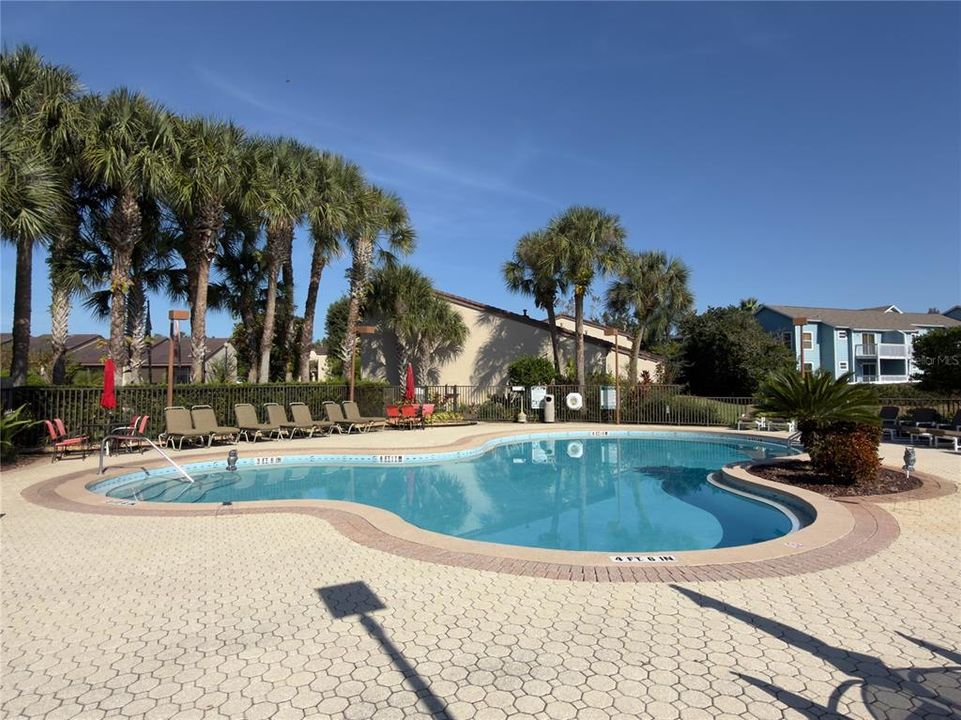 For Sale: $275,000 (2 beds, 2 baths, 1012 Square Feet)