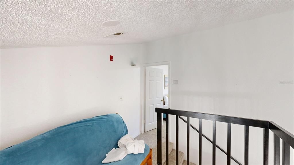 For Sale: $275,000 (2 beds, 2 baths, 1012 Square Feet)