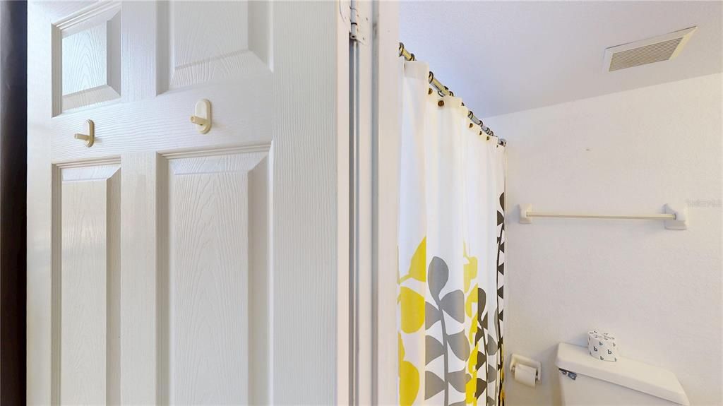 For Sale: $275,000 (2 beds, 2 baths, 1012 Square Feet)