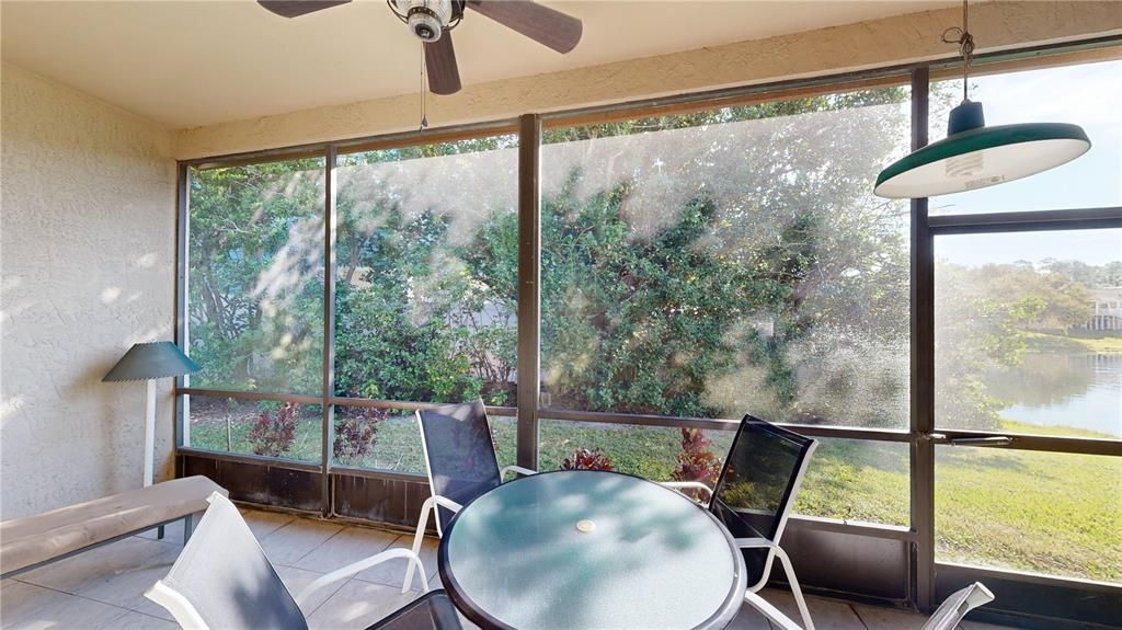 For Sale: $275,000 (2 beds, 2 baths, 1012 Square Feet)