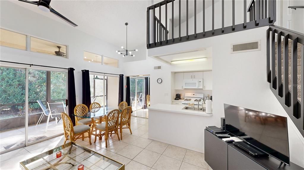 For Sale: $275,000 (2 beds, 2 baths, 1012 Square Feet)