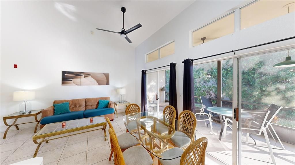 For Sale: $275,000 (2 beds, 2 baths, 1012 Square Feet)