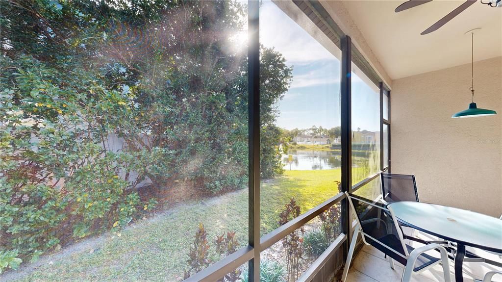 For Sale: $275,000 (2 beds, 2 baths, 1012 Square Feet)