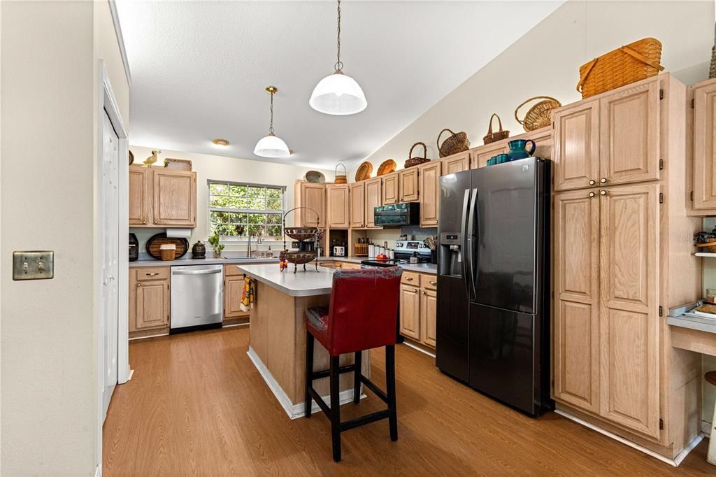 For Sale: $485,000 (3 beds, 2 baths, 2070 Square Feet)