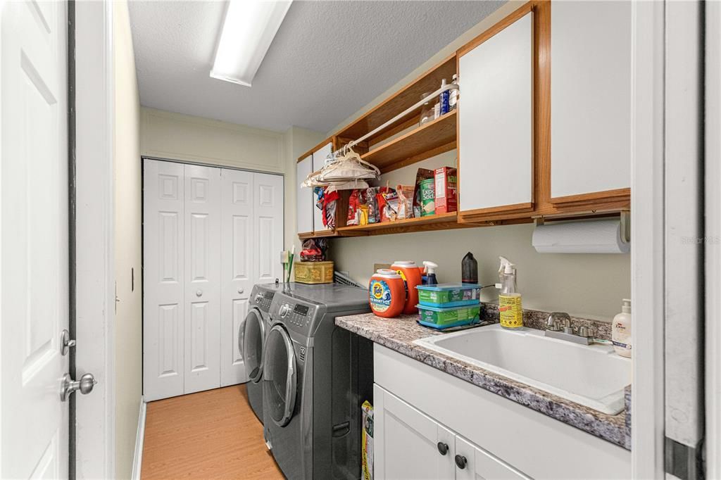 For Sale: $485,000 (3 beds, 2 baths, 2070 Square Feet)