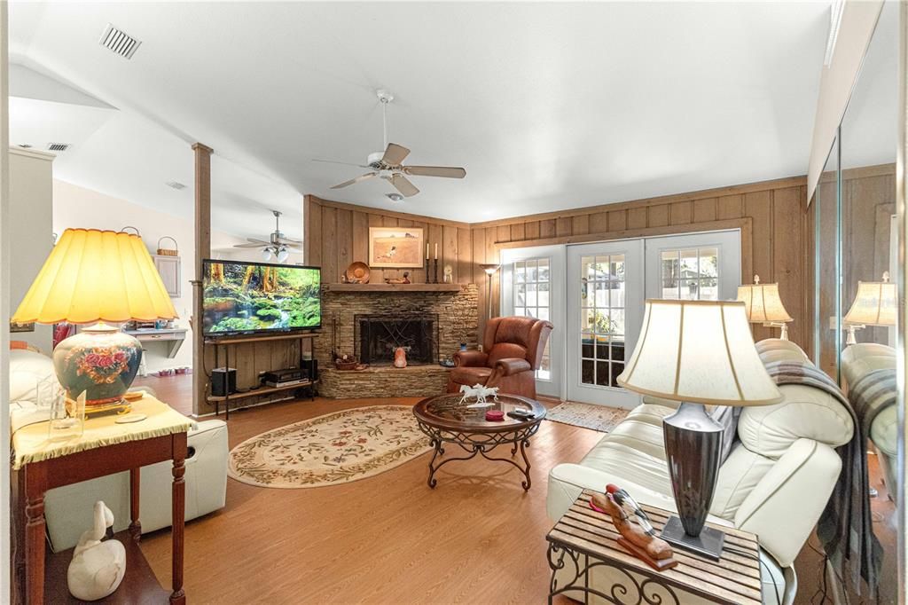 For Sale: $485,000 (3 beds, 2 baths, 2070 Square Feet)