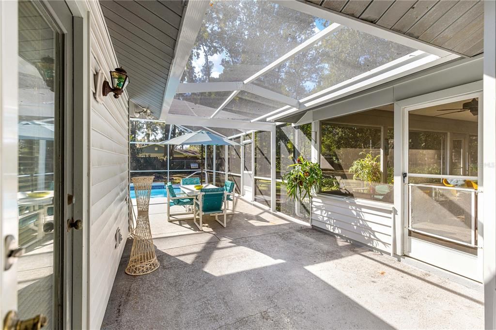 For Sale: $485,000 (3 beds, 2 baths, 2070 Square Feet)