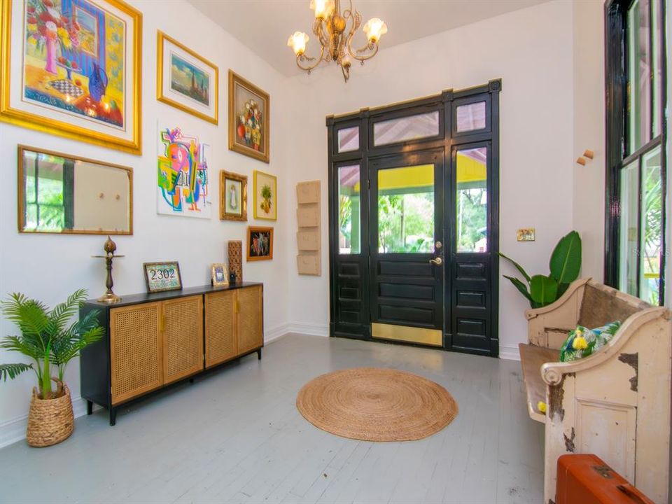 For Rent: $4,500 (3 beds, 2 baths, 2015 Square Feet)