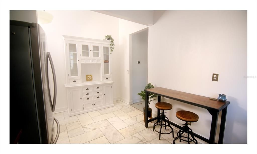 For Rent: $4,500 (3 beds, 2 baths, 2015 Square Feet)