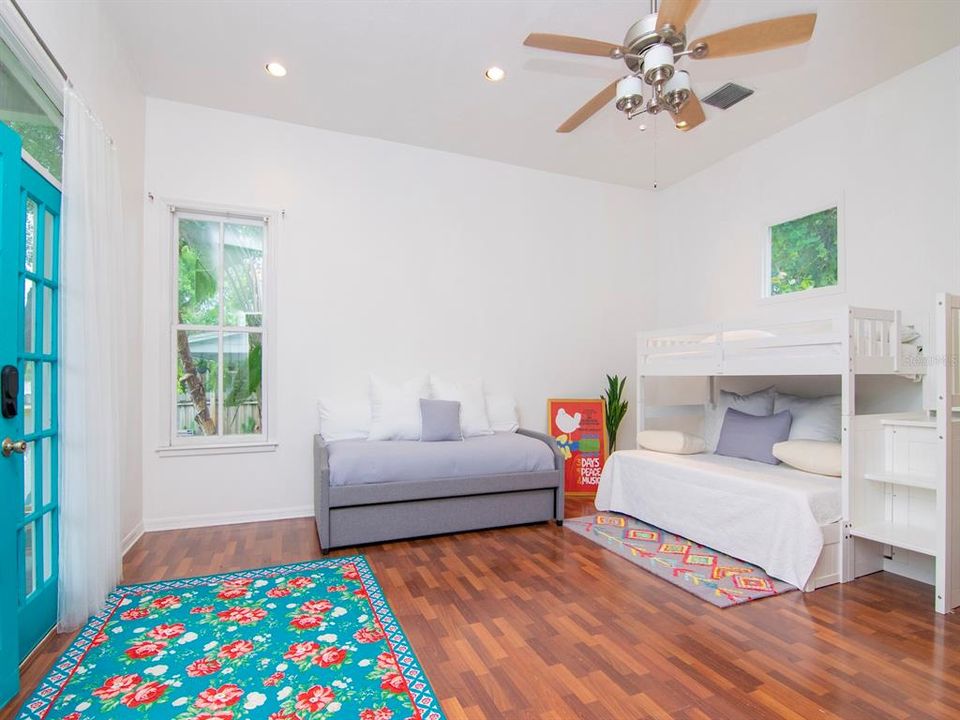 For Rent: $4,500 (3 beds, 2 baths, 2015 Square Feet)