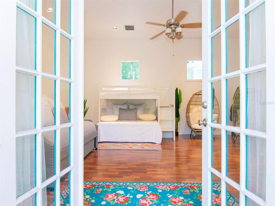 For Rent: $4,500 (3 beds, 2 baths, 2015 Square Feet)