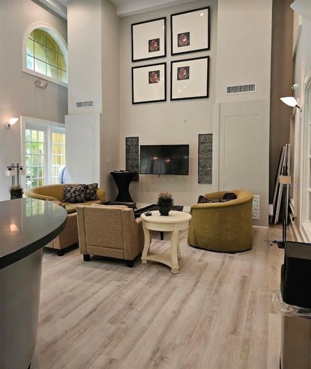 В аренду: $1,300 (0 спален, 1 ванн, 411 Квадратных фут)