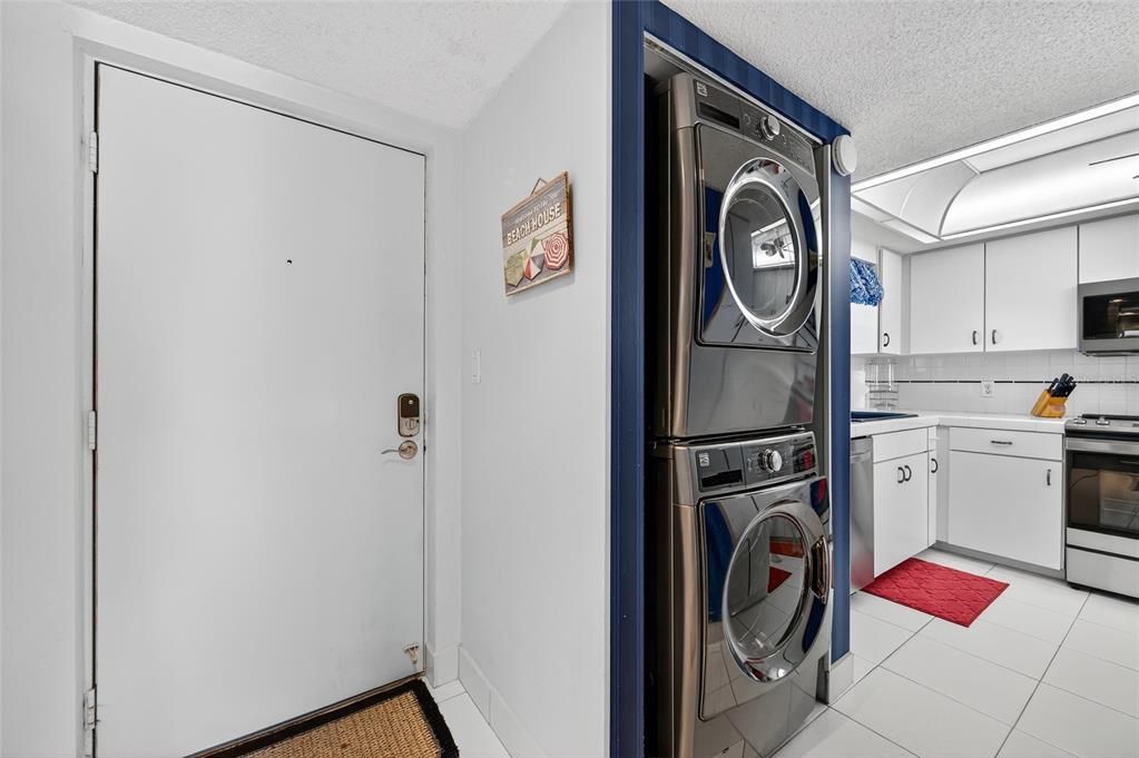 En Venta: $450,000 (2 camas, 2 baños, 1121 Pies cuadrados)