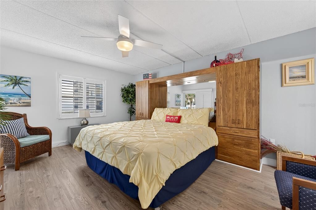 En Venta: $450,000 (2 camas, 2 baños, 1121 Pies cuadrados)