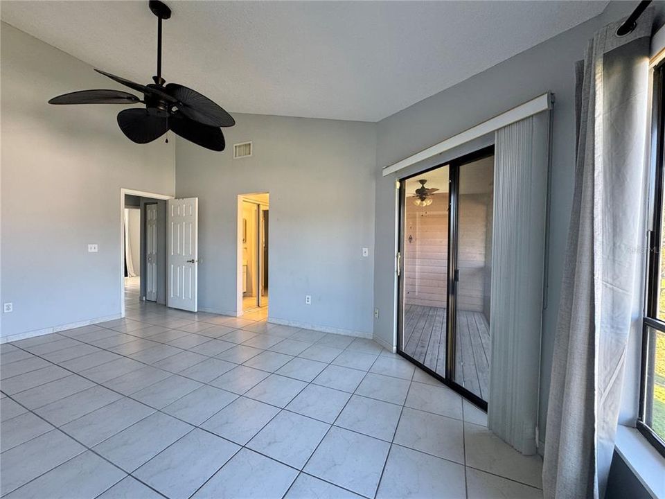 Под контрактом: $2,200 (3 спален, 2 ванн, 1314 Квадратных фут)