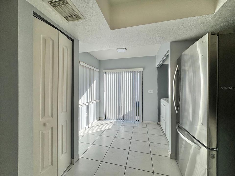 Под контрактом: $2,200 (3 спален, 2 ванн, 1314 Квадратных фут)